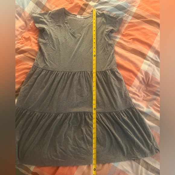 GAP V neck, tiered mini dress with flutter sleeves - size M - Picture 9 of 10